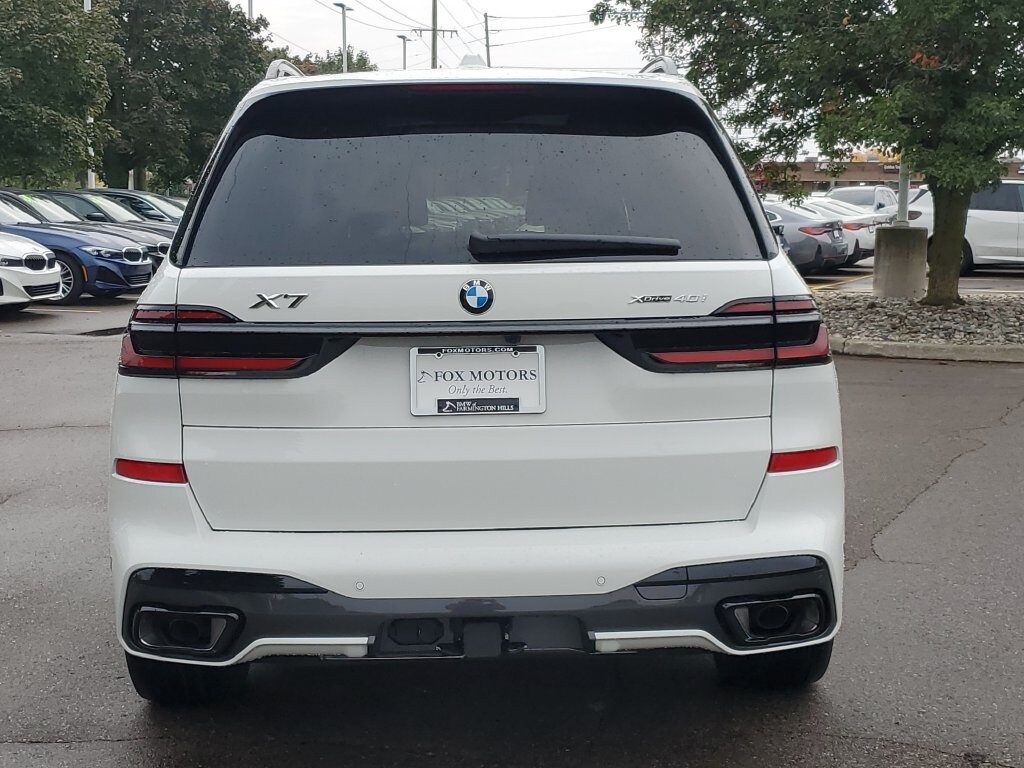 New 2027 BMW X7 xDrive40i SUV