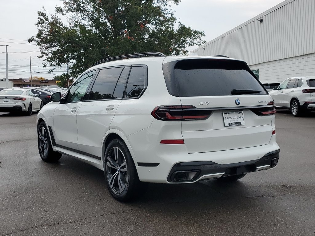 New 2027 BMW X7 xDrive40i SUV
