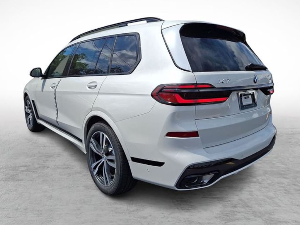 New 2027 BMW X7 xDrive40i SUV