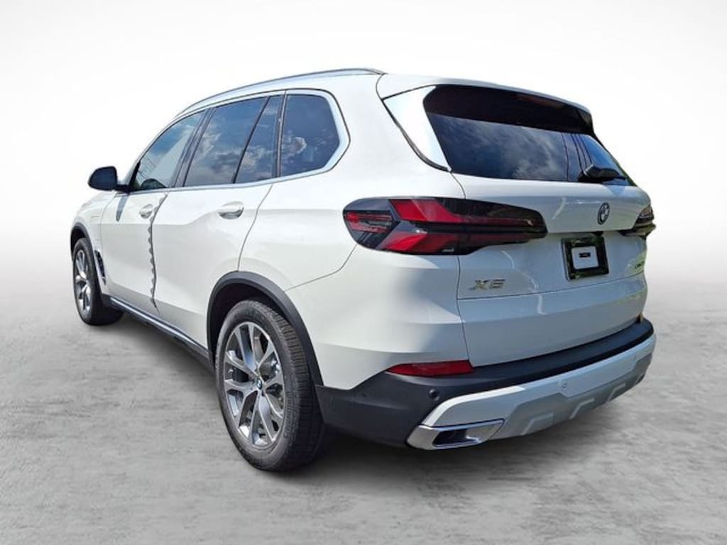 New 2026 BMW X5 PHEV xDrive50e SUV