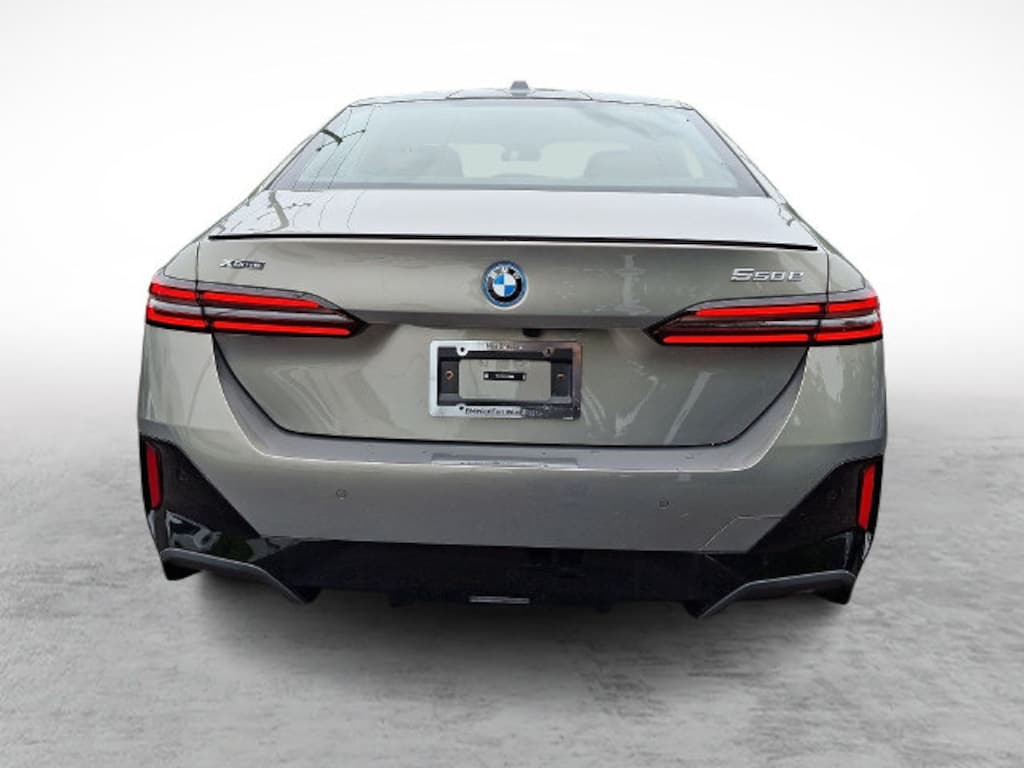 New 2027 BMW 550e xDrive Sedan