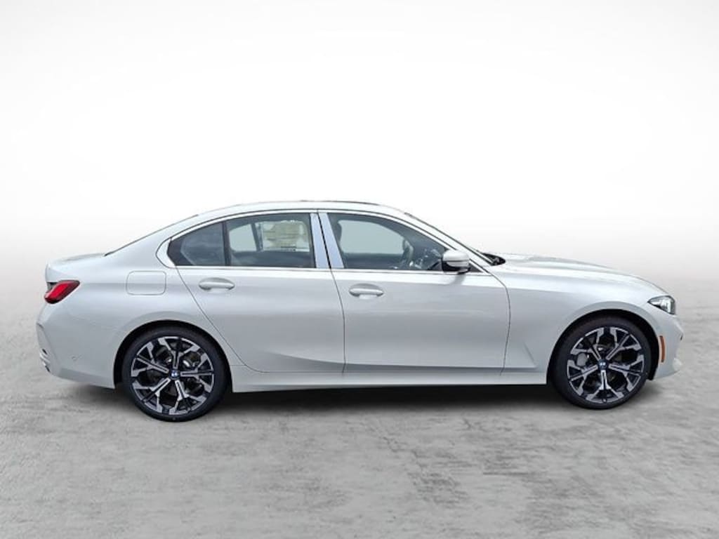 New 2026 BMW 330i xDrive Sedan