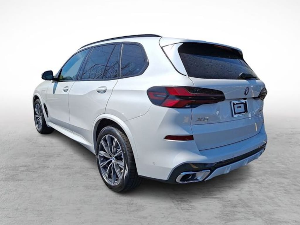 New 2026 BMW X5 PHEV xDrive50e SUV