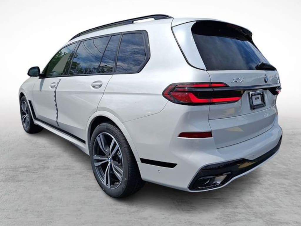 New 2027 BMW X7 xDrive40i SUV