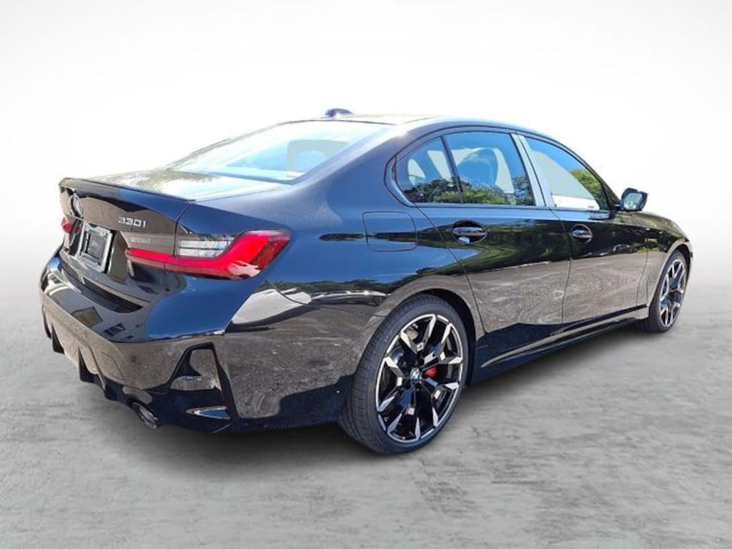 New 2026 BMW 330i xDrive Sedan