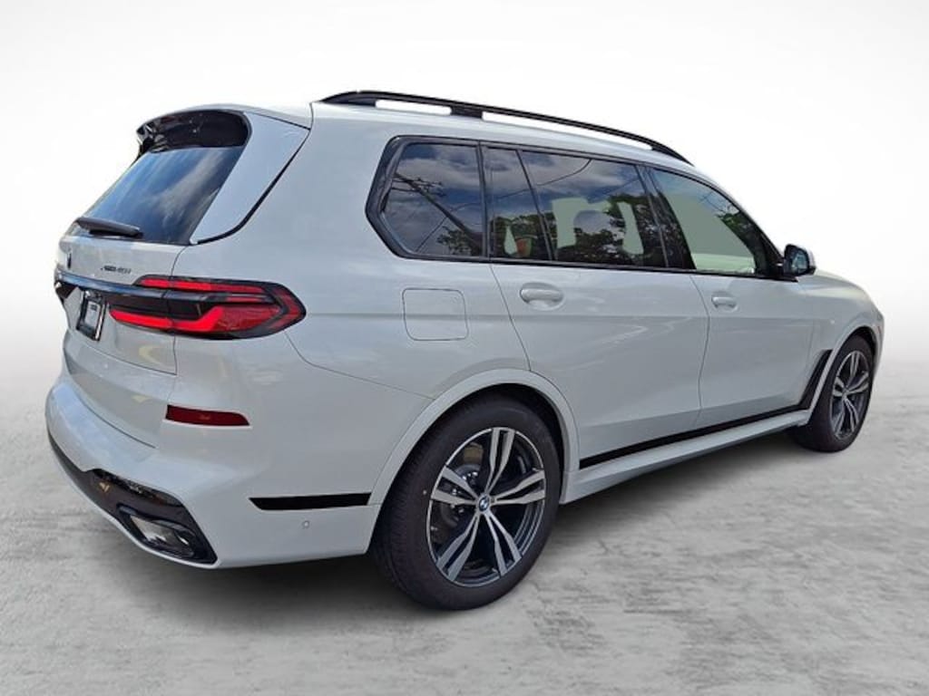 New 2027 BMW X7 xDrive40i SUV