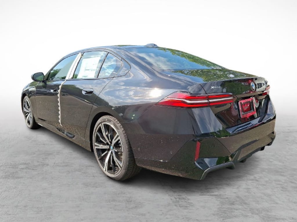 Used 2027 BMW 530i xDrive Sedan