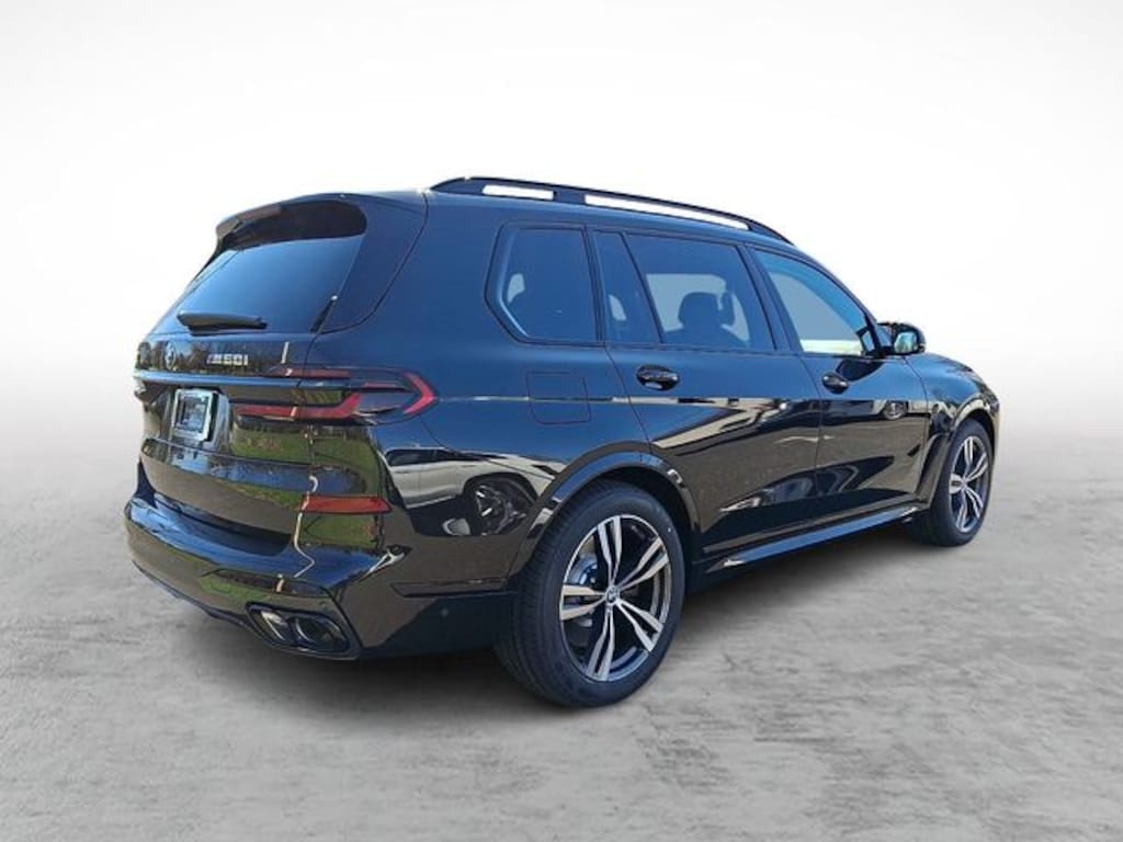 New 2026 BMW X7 M60i SUV