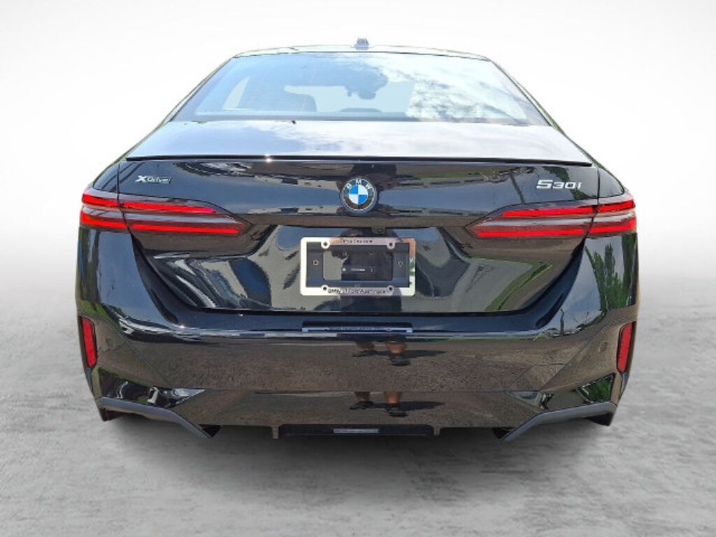 Used 2027 BMW 530i xDrive Sedan