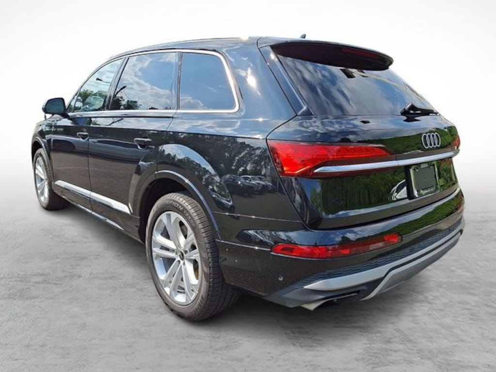 Used 2025 Audi Q7 55 Premium SUV