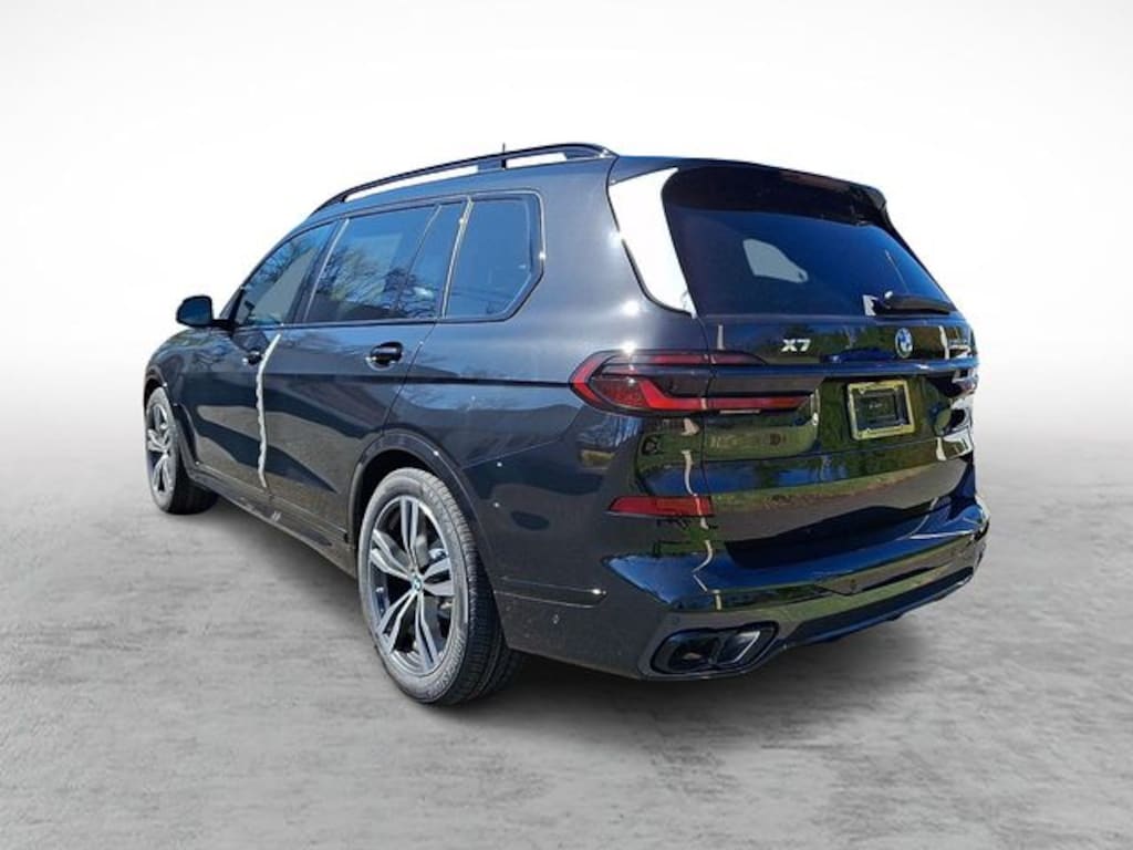 New 2026 BMW X7 M60i SUV