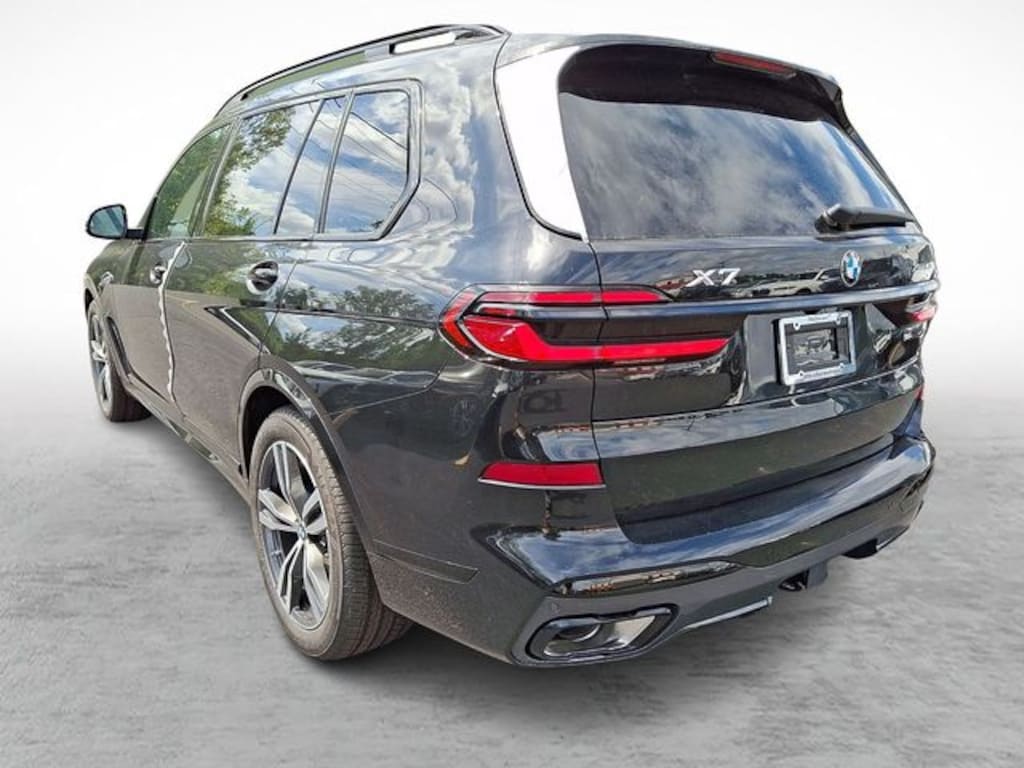 New 2027 BMW X7 xDrive40i SUV