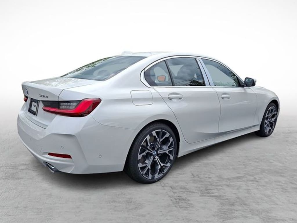 New 2026 BMW 330i xDrive Sedan