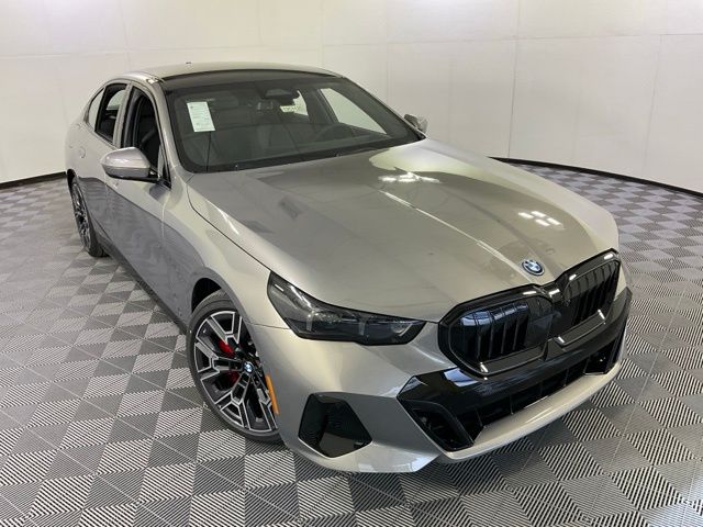 2026 BMW 5 Series 550e - Photo 46