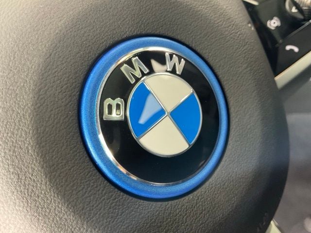 2026 BMW 5 Series 550e - Photo 48