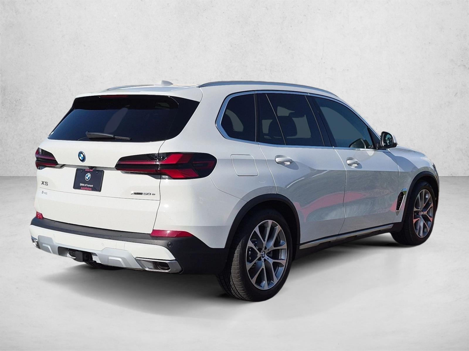New 2026 BMW X5 PHEV xDrive50e SUV