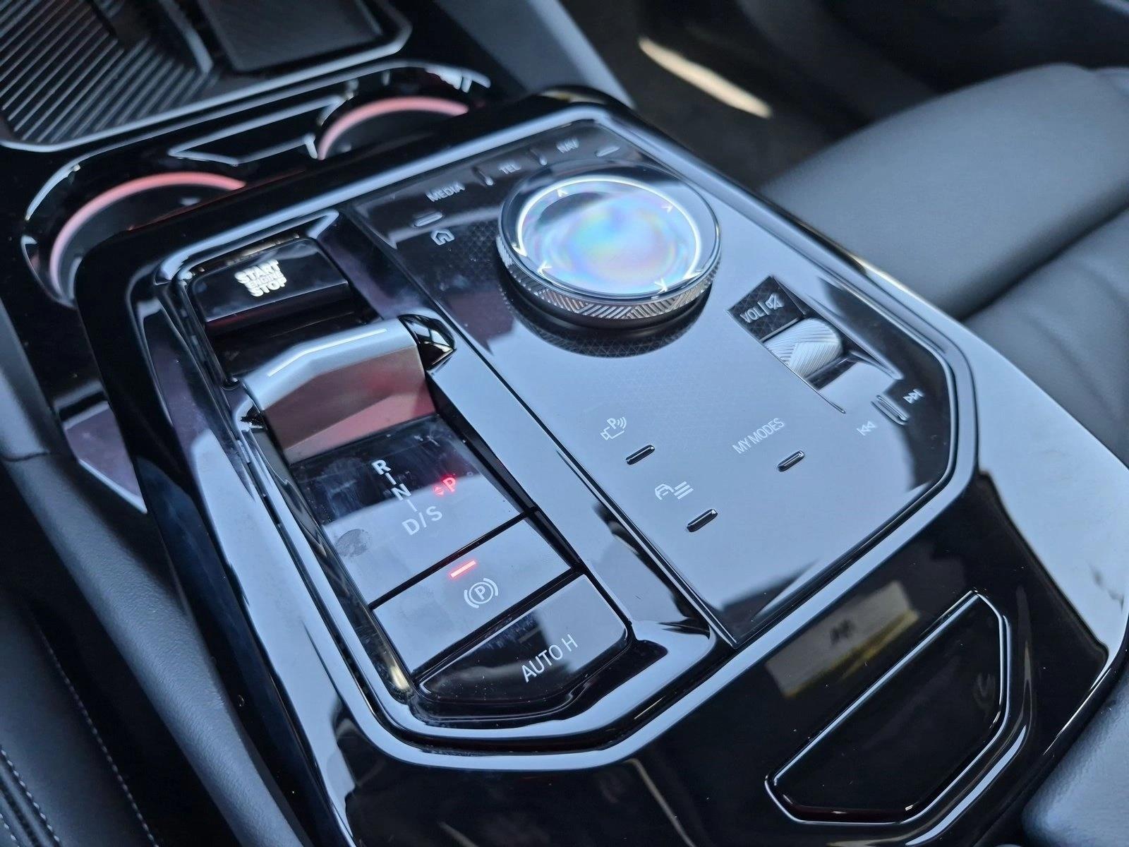2026 BMW 5 Series 540i - Photo 12