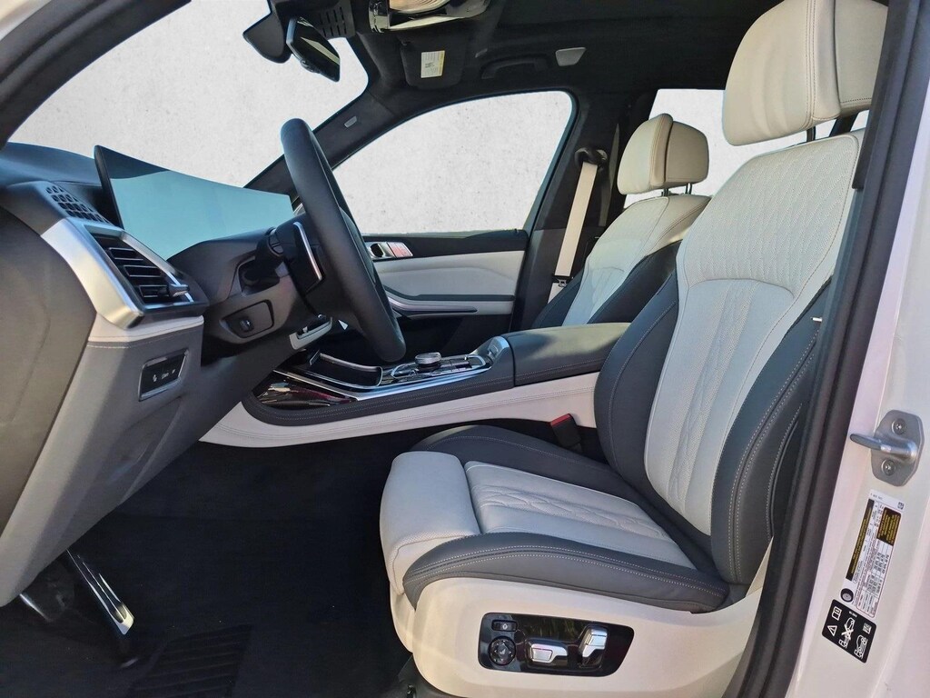 New 2027 BMW X7 xDrive40i SUV