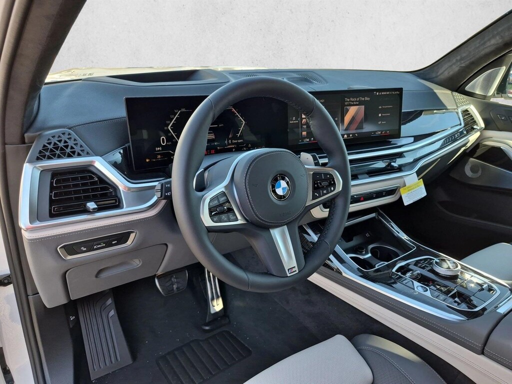 New 2027 BMW X7 xDrive40i SUV