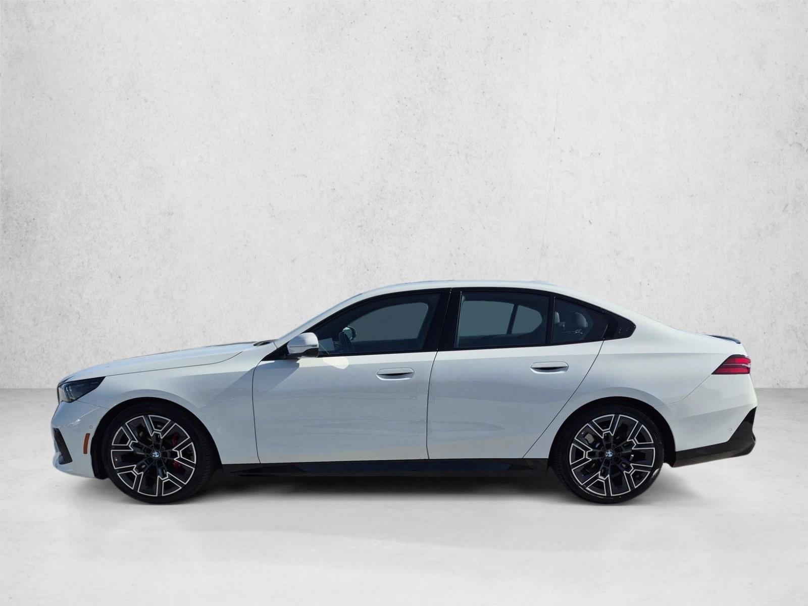 2026 BMW 5 Series 540i - Photo 9