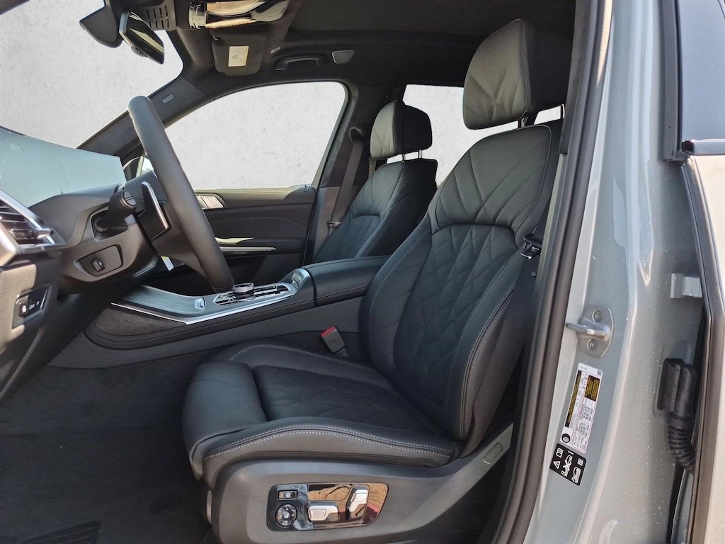 New 2027 BMW X7 xDrive40i SUV