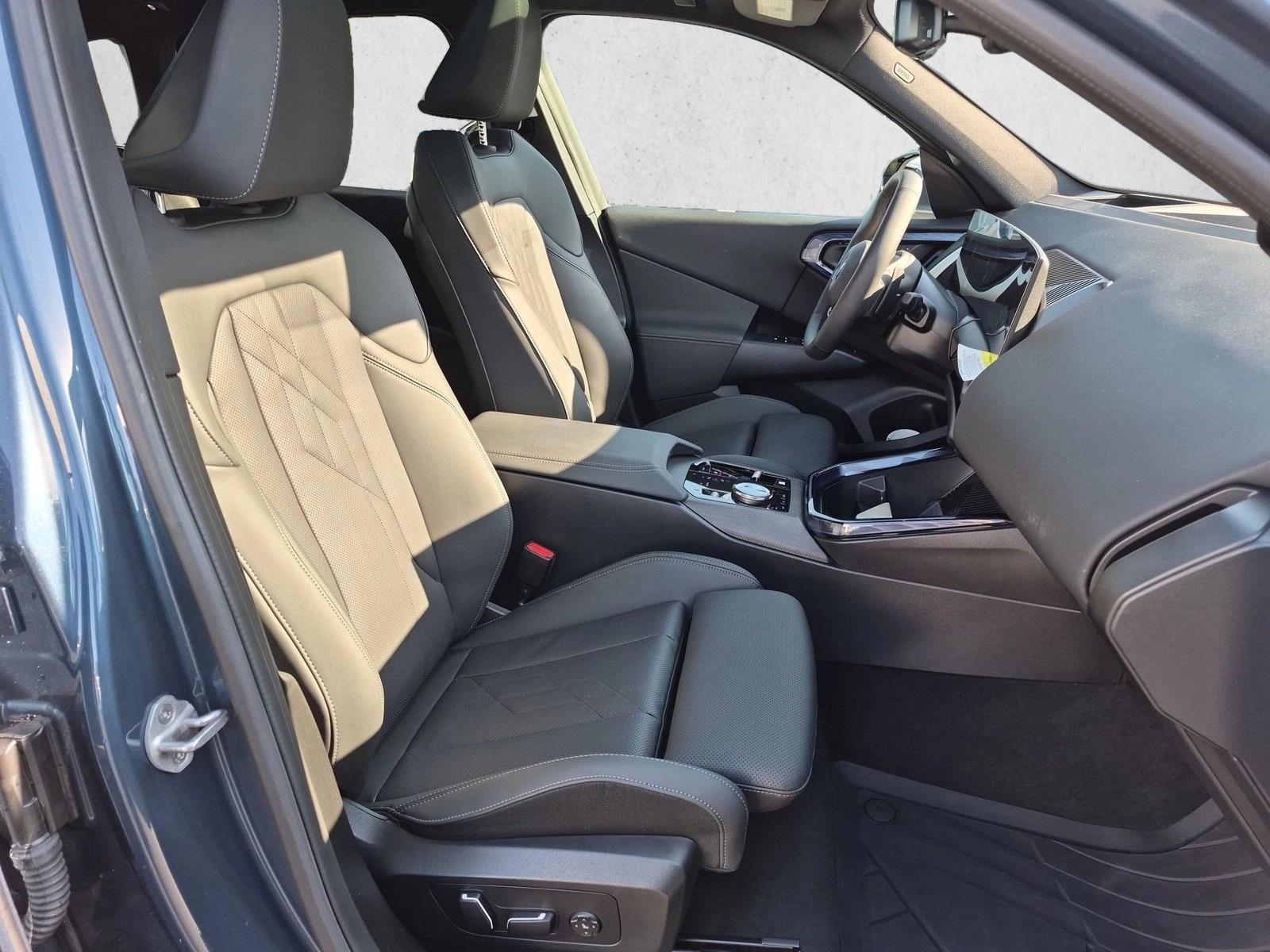 2025 BMW X3 30 - Photo 21