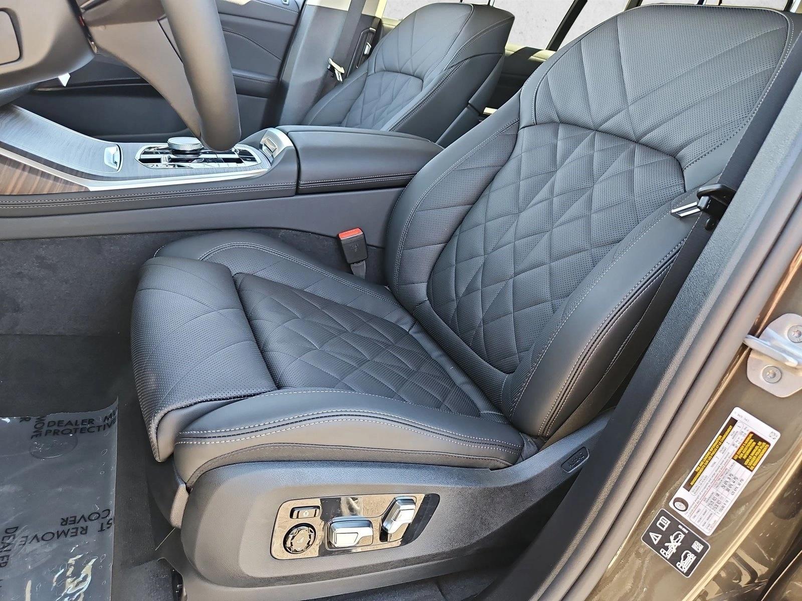 New 2027 BMW X7 xDrive40i SUV