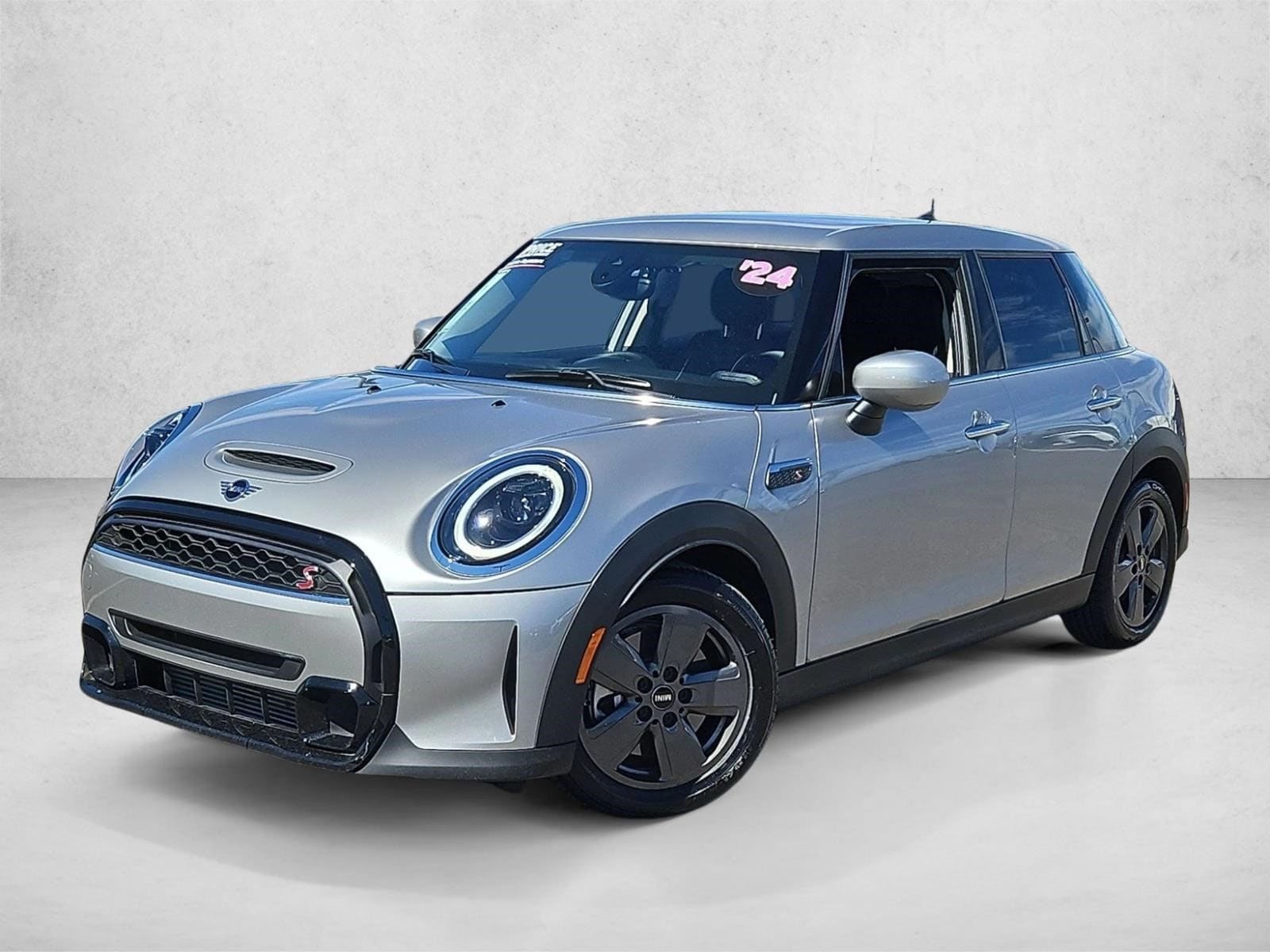 2024 MINI Hardtop 4 Door