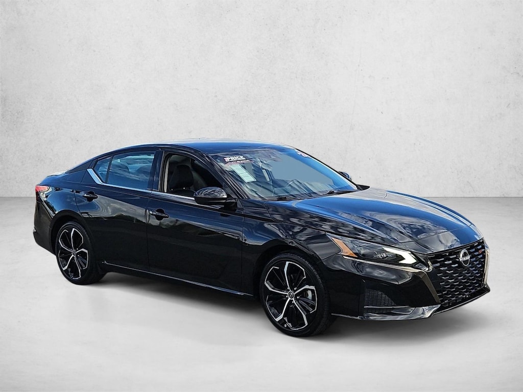 Used 2024 Nissan Altima 2.5 SR Sedan
