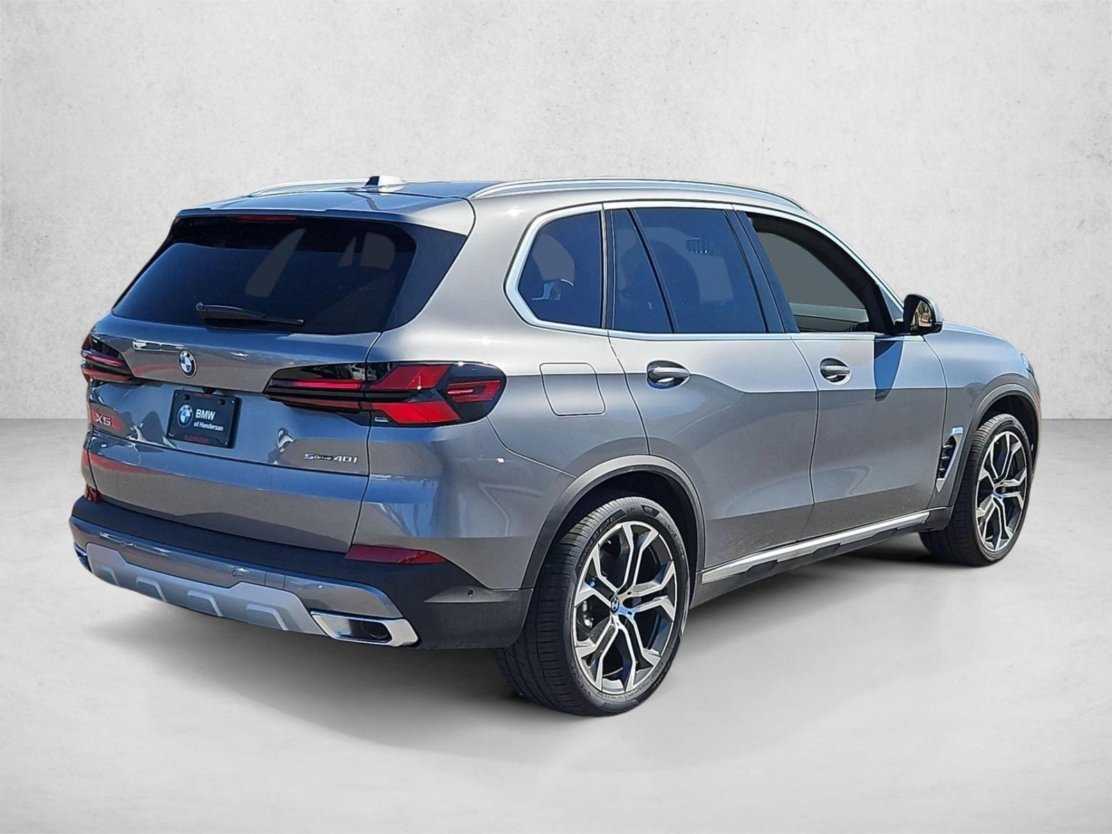 New 2026 BMW X5 sDrive40i SUV