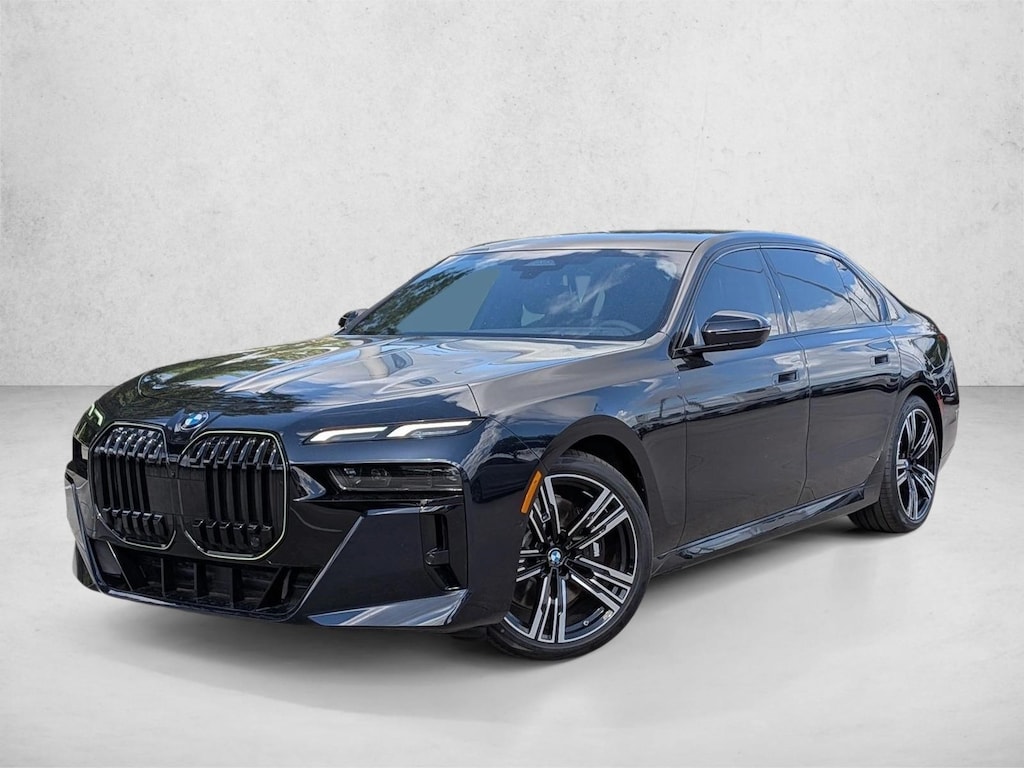 New 2026 BMW 740i Sedan