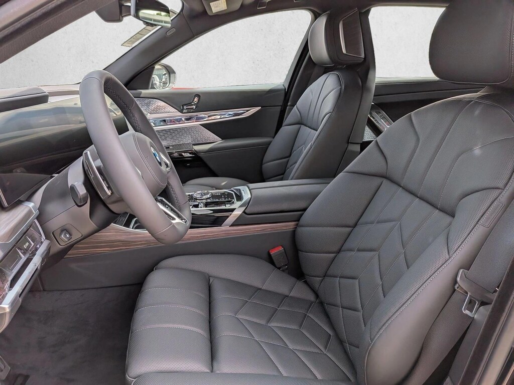 New 2026 BMW 740i Sedan