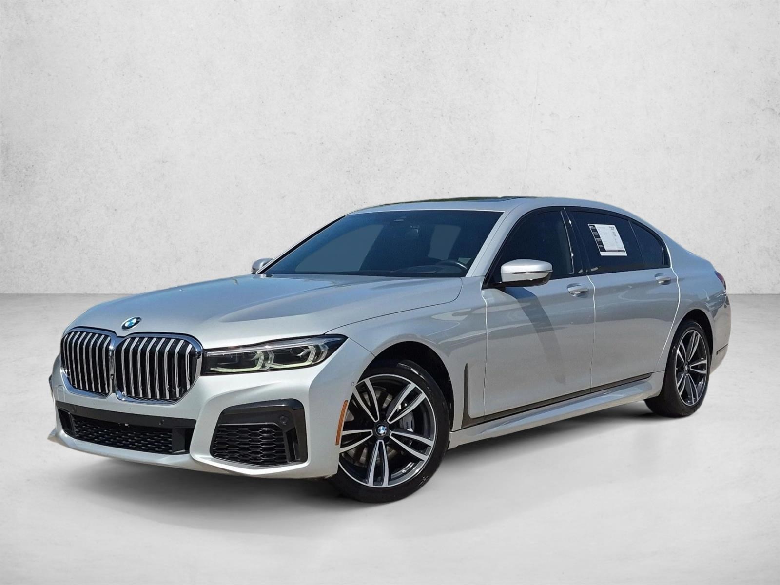  BMW 740i