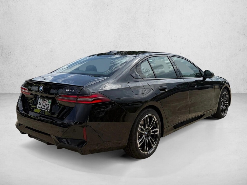 Used 2027 BMW 530i xDrive Sedan