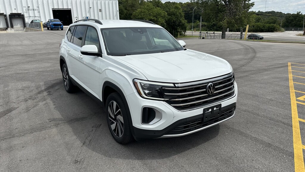 Used 2025 Volkswagen Atlas 2.0T SE w/Technology 4MOTION SUV