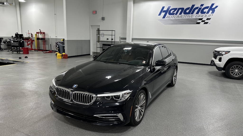 Used 2019 BMW 5 Series 530i xDrive Sedan