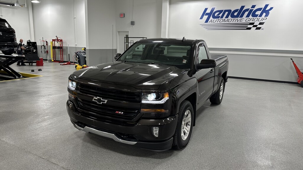 Used 2018 Chevrolet Silverado 1500 LT Pickup
