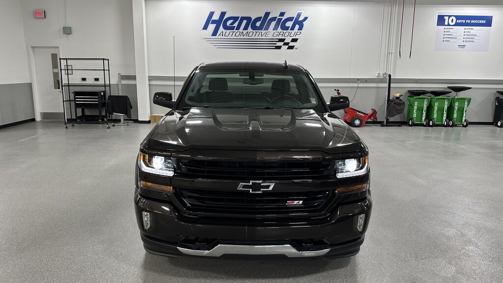 Used 2018 Chevrolet Silverado 1500 LT Pickup