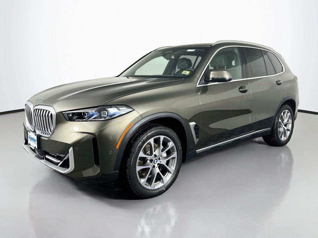 New 2026 BMW X5 M xDrive40i SUV