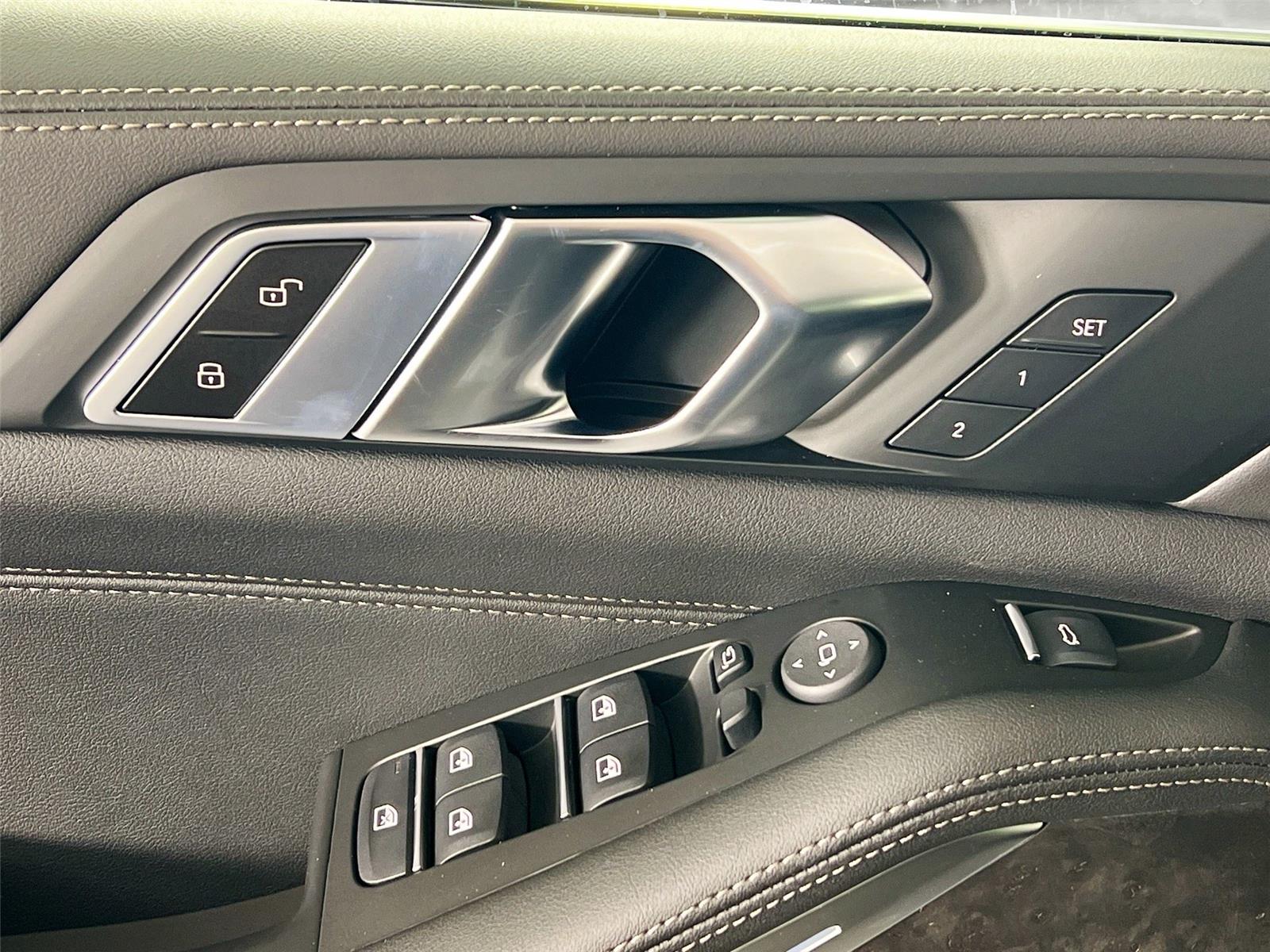 2026 BMW X5 50e - Photo 18