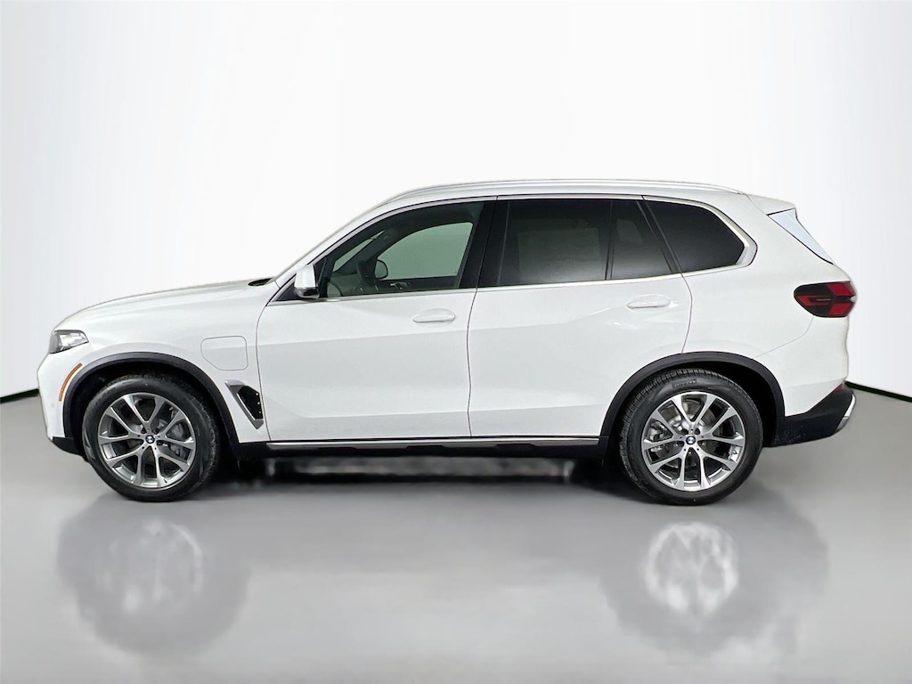 New 2026 BMW X5 xDrive50e Sports Activity Vehicle
