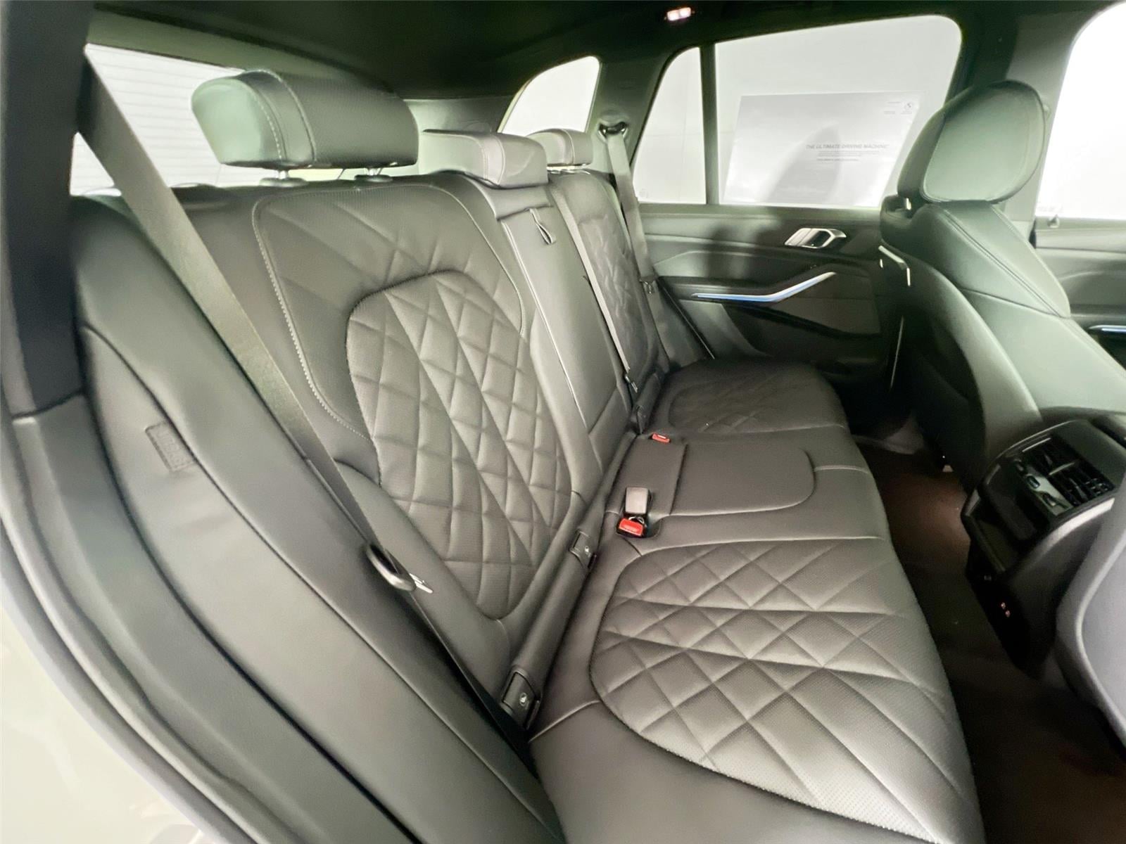 2026 BMW X5 50e - Photo 27