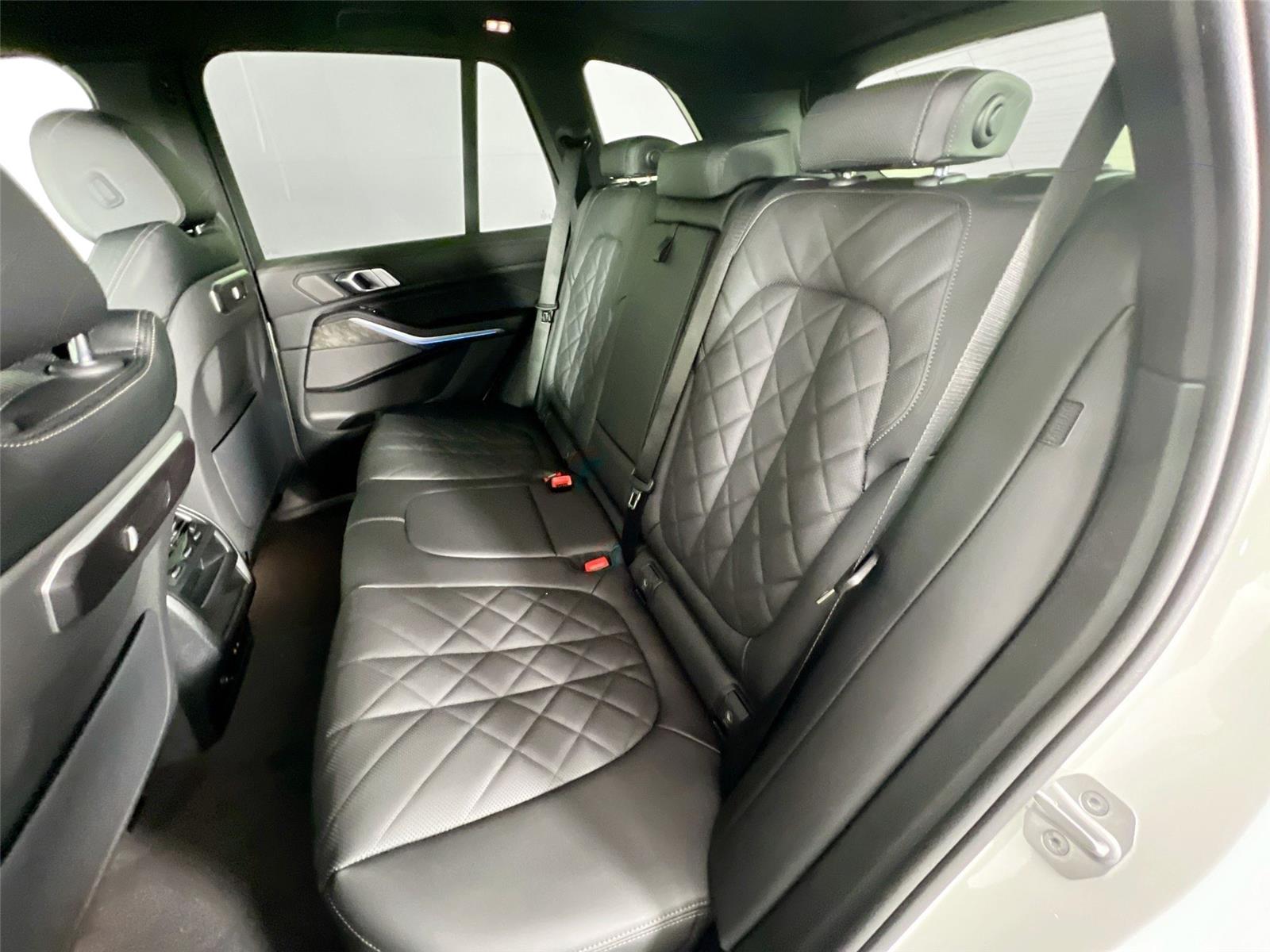 2026 BMW X5 50e - Photo 25