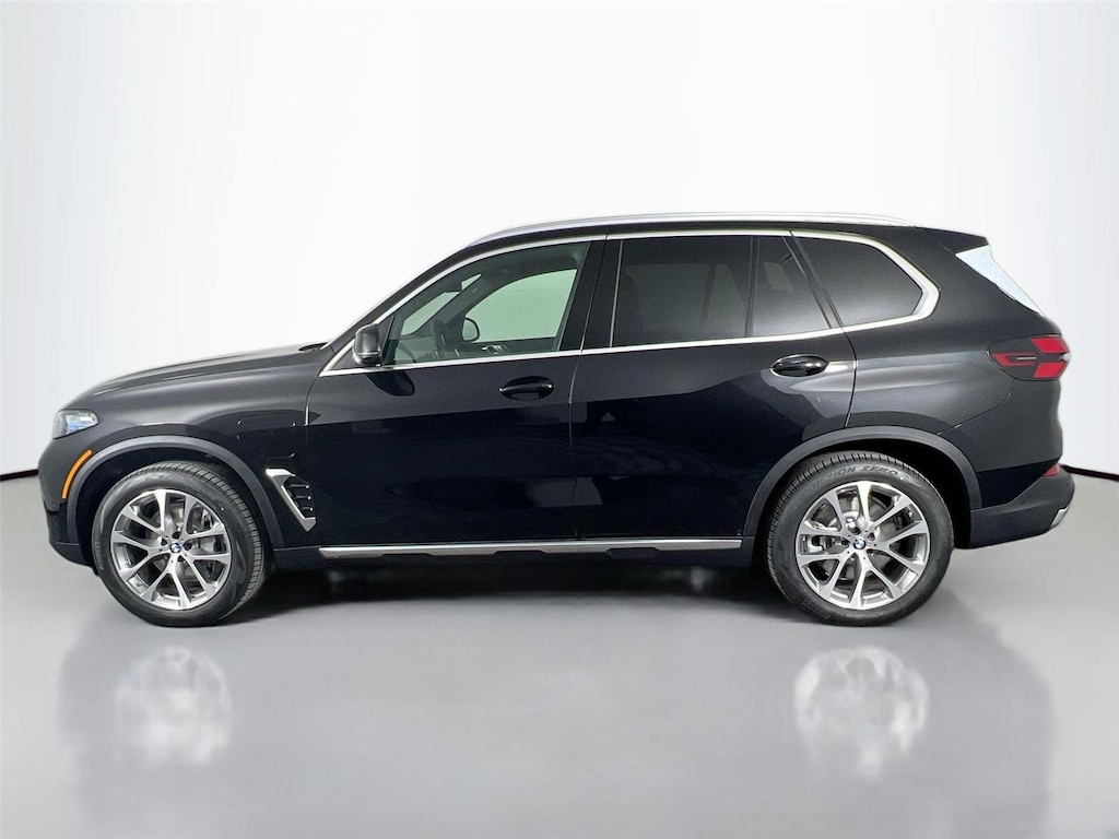 New 2026 BMW X5 xDrive50e Sports Activity Vehicle