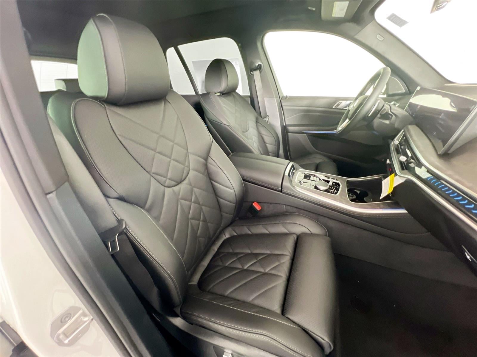 2026 BMW X5 50e - Photo 28