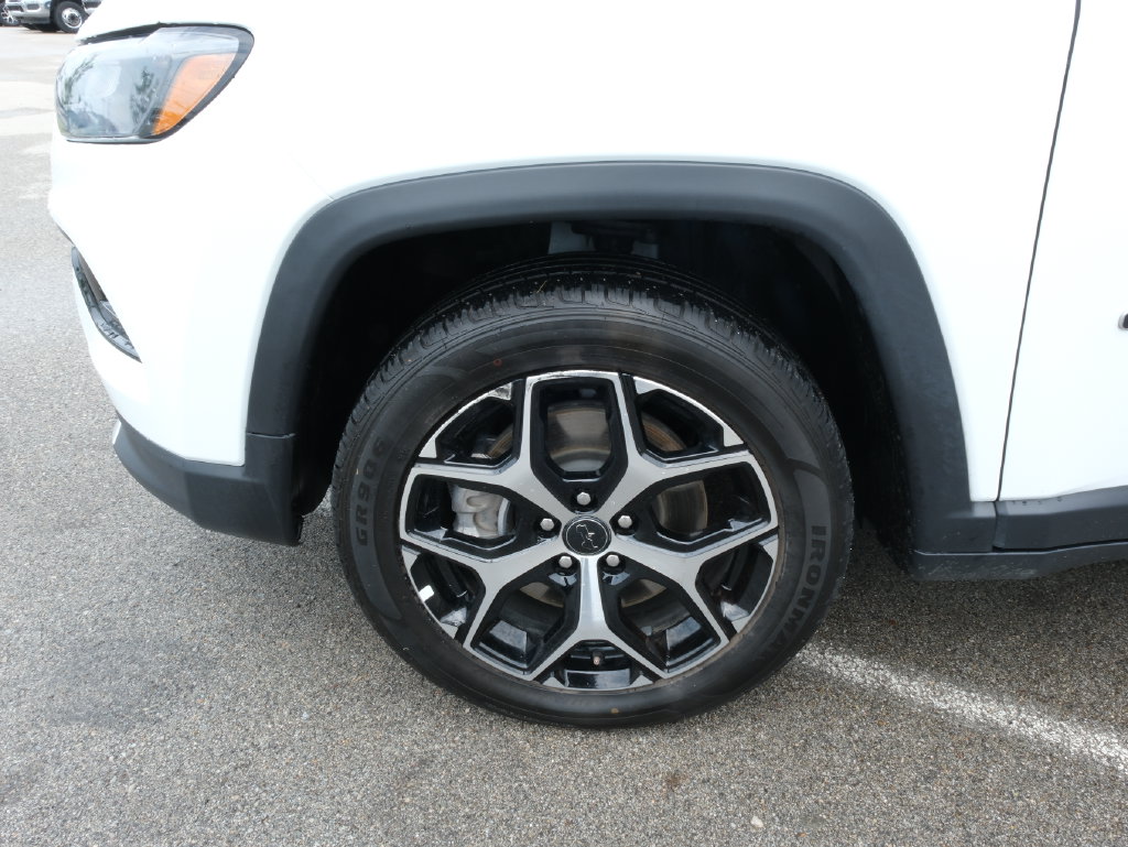 2025 Jeep Compass Limited - Photo 13