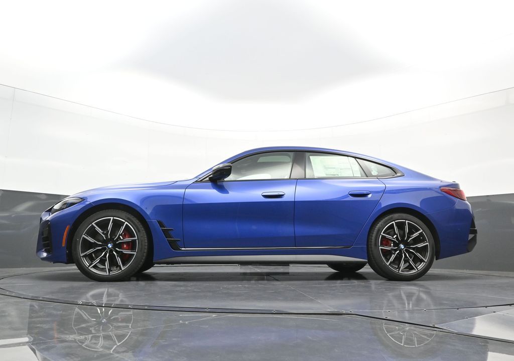 2026 BMW 4 Series 430i - Photo 25