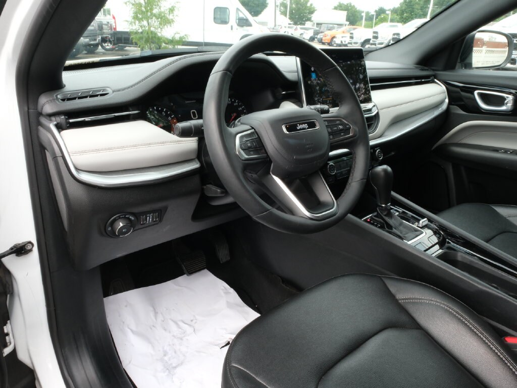 Used 2025 Jeep Compass Limited SUV
