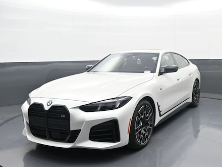 2026 BMW 4 Series M440i xDrive Hatchback