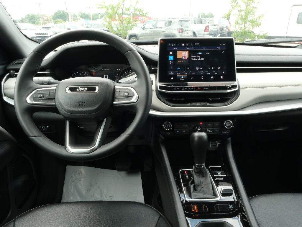 2025 Jeep Compass Limited - Photo 26